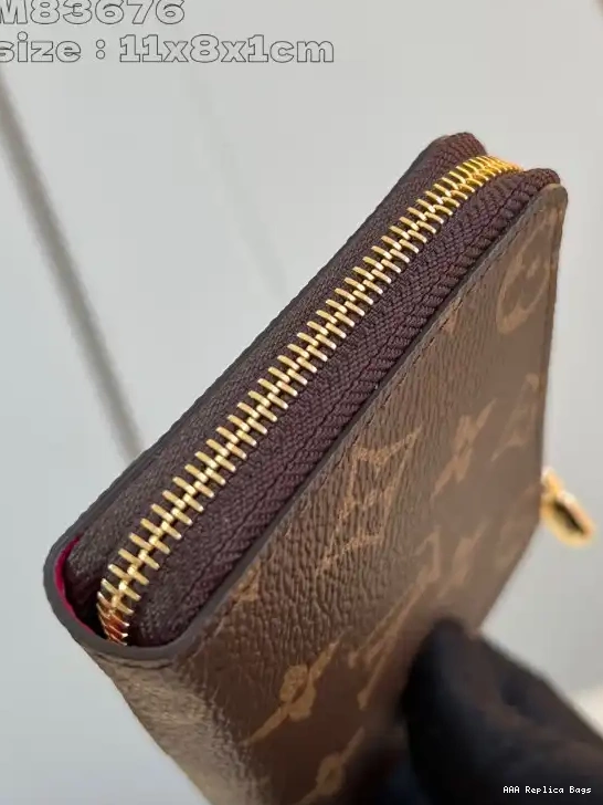 Aaa replica bags Noa Vuitton Compact Louis Wallet-11*8.5*1.5CM 0524